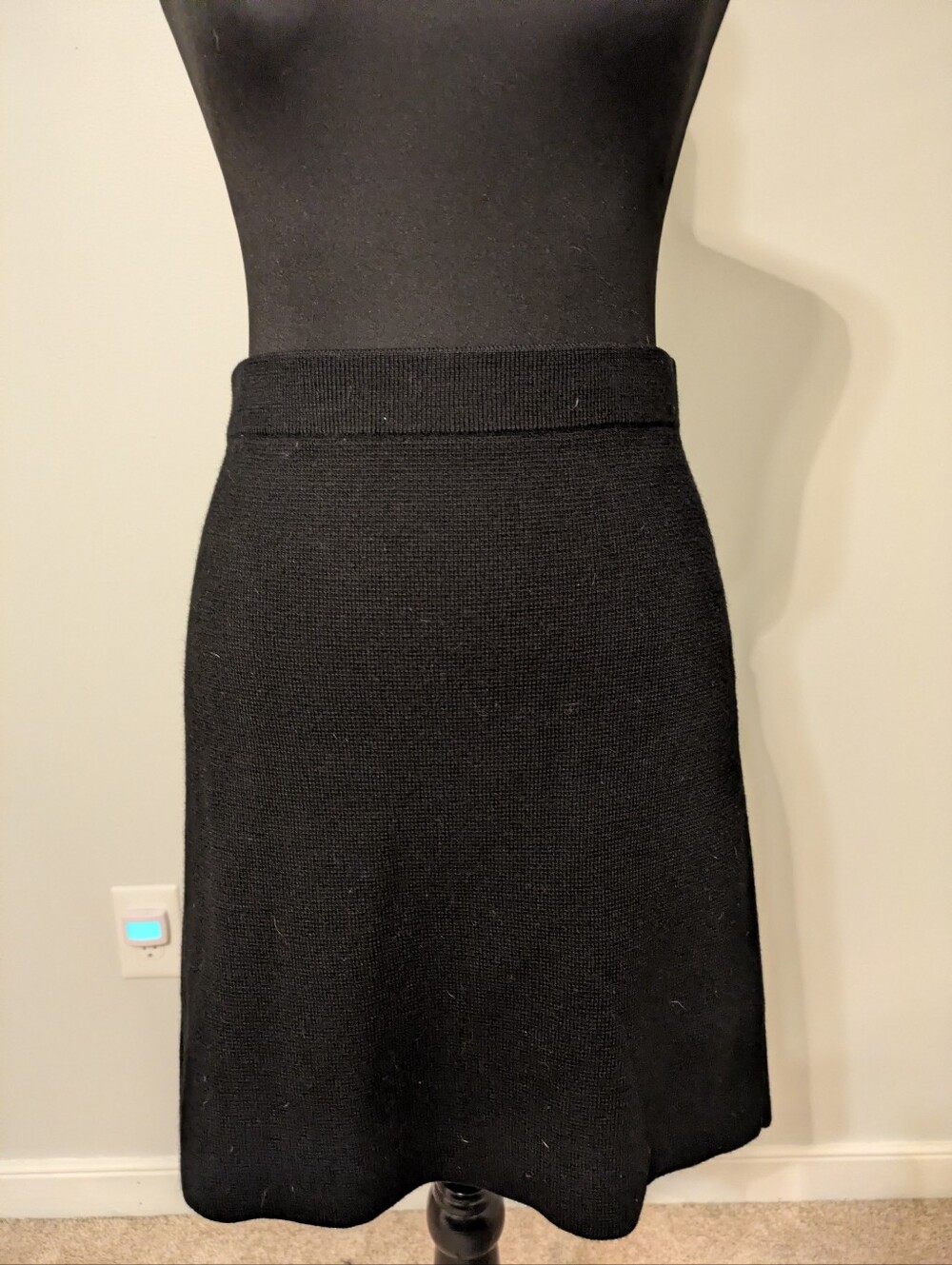 LOFT Knit Mini Skirt Size S Elastic Stretch Bodycon Tube Zipper Sheath Straight